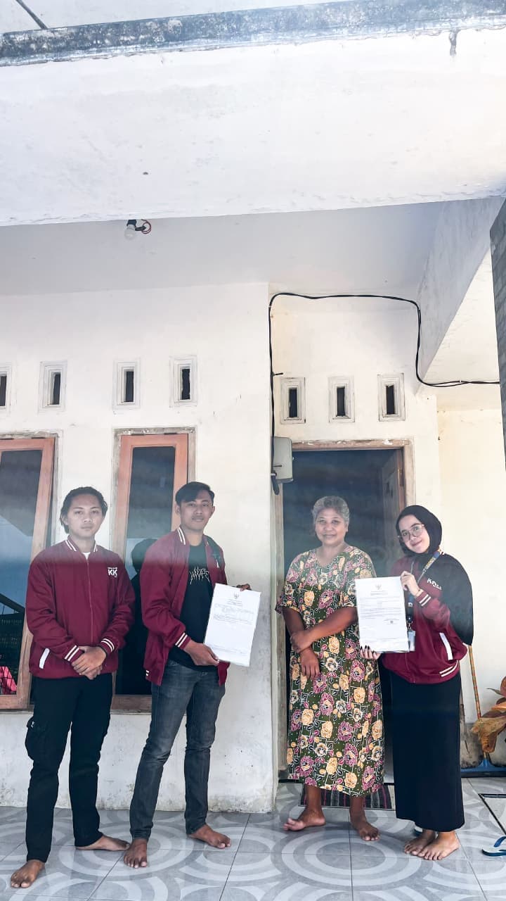 Usaha Kerupuk Rumahan di Jember Resmi Kantongi NIB, Dibantu Mahasiswa KKN UM Jember