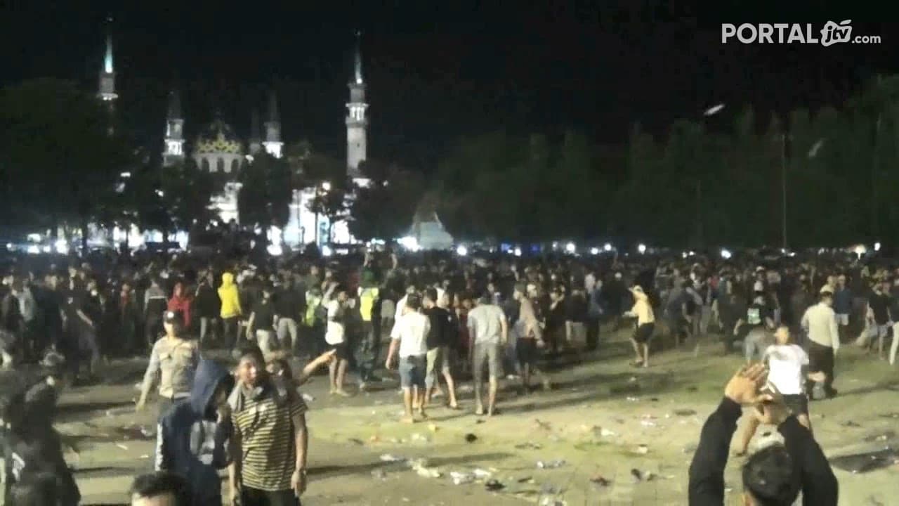 Konser Pembukaan Porkab Tuban Diwarnai Tawuran Antar Penonton