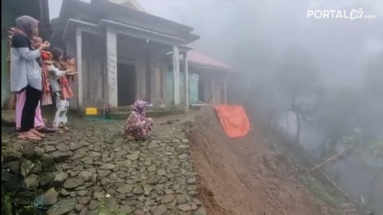 Semalam, Tiga Titik Longsor di Gonggang Magetan 