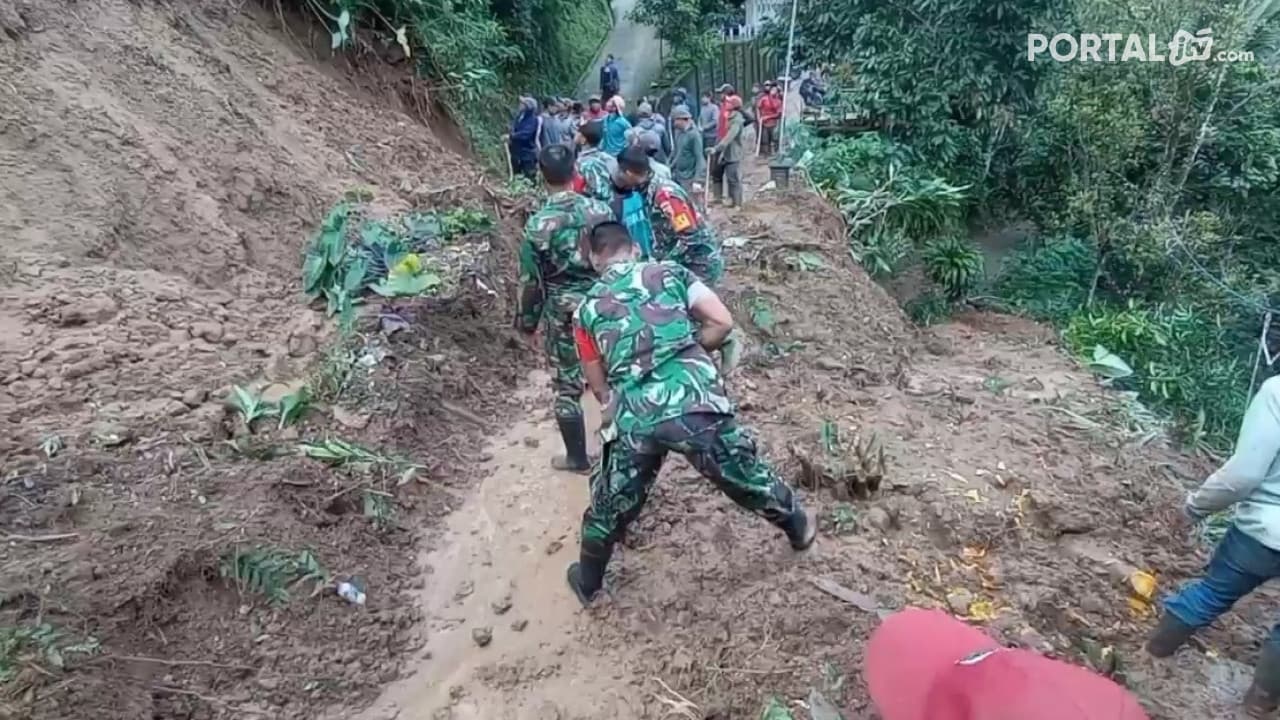 Tebing Dan Talud Penahan Pondasi Rumah Warga Longsor
