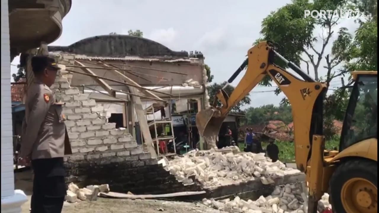 Resmi Bercerai, Suami Robohkan Rumah Bernilai Sekitar Rp 750 Juta di Atas Tanah Istri 