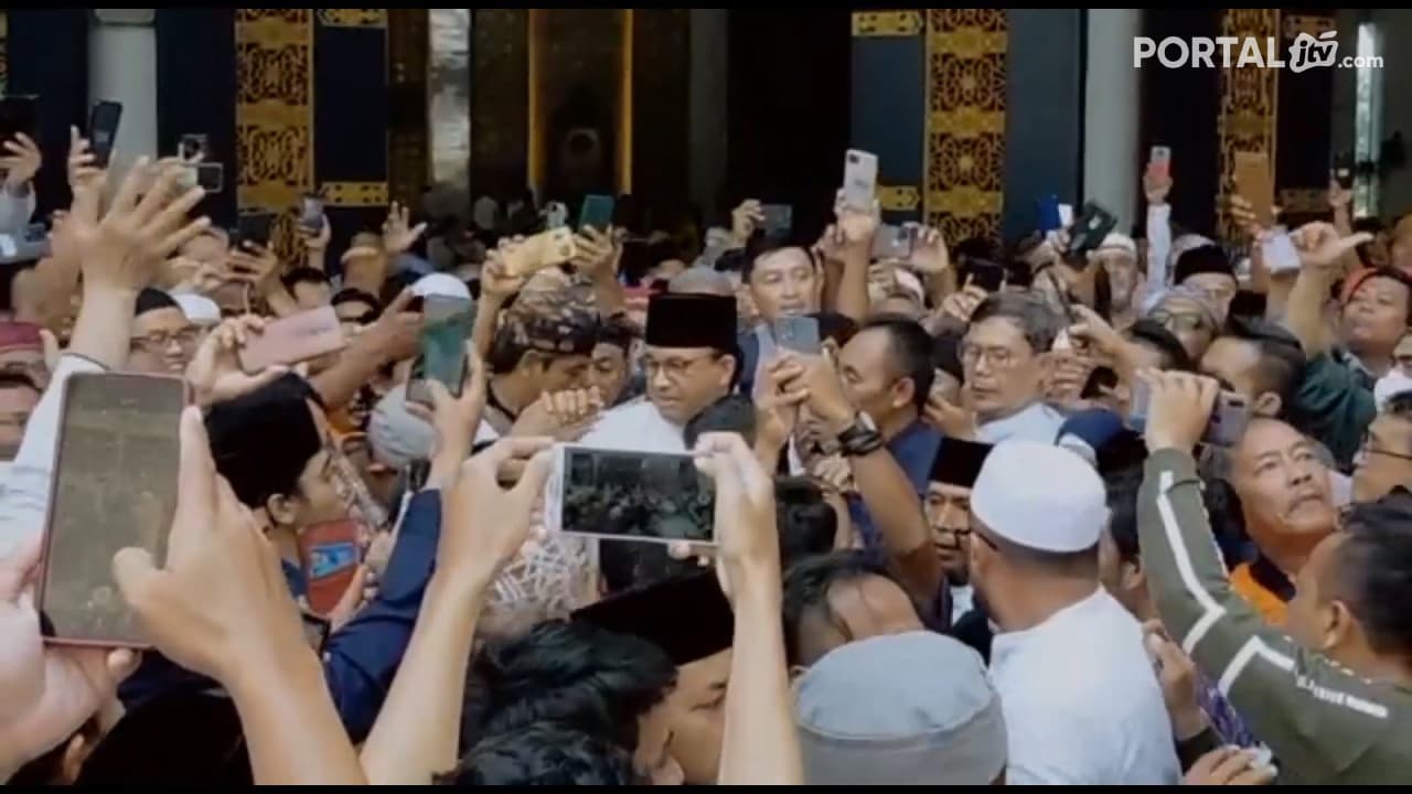 Di Al-Akbar, Ratusan Simpatisan Dukung Anis Jadi Presiden