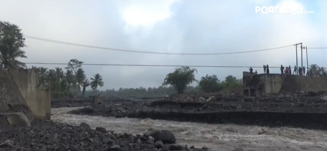 Warga Terdampak Banjir Lahar Semeru Berharap Adanya Jembatan Darurat