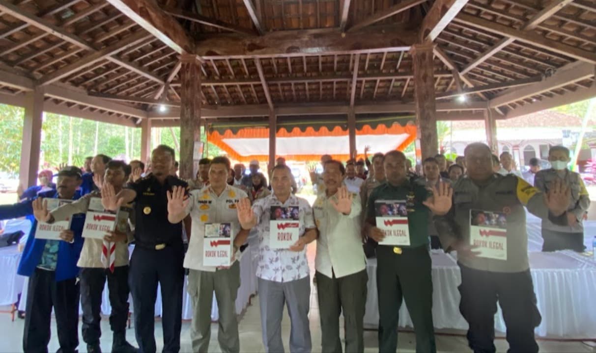 Satpol PP Provinsi Jatim Gelar Sosialisasi UU Bidang Cukai di Trenggalek