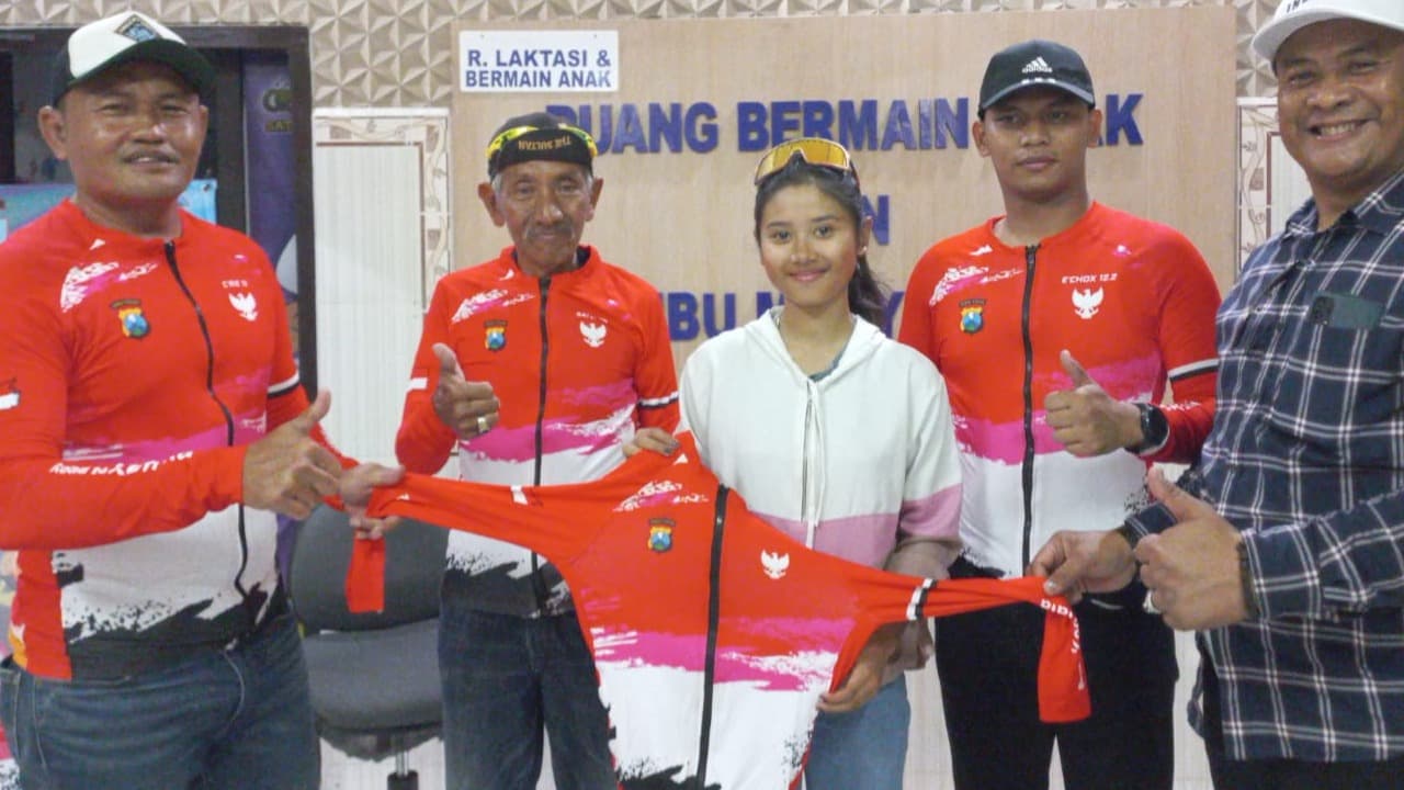 Tim Balap Sepeda Satlantas Polres Probolinggo Turunkan 10 Atlet Road to Tour Of Kemala Gresik