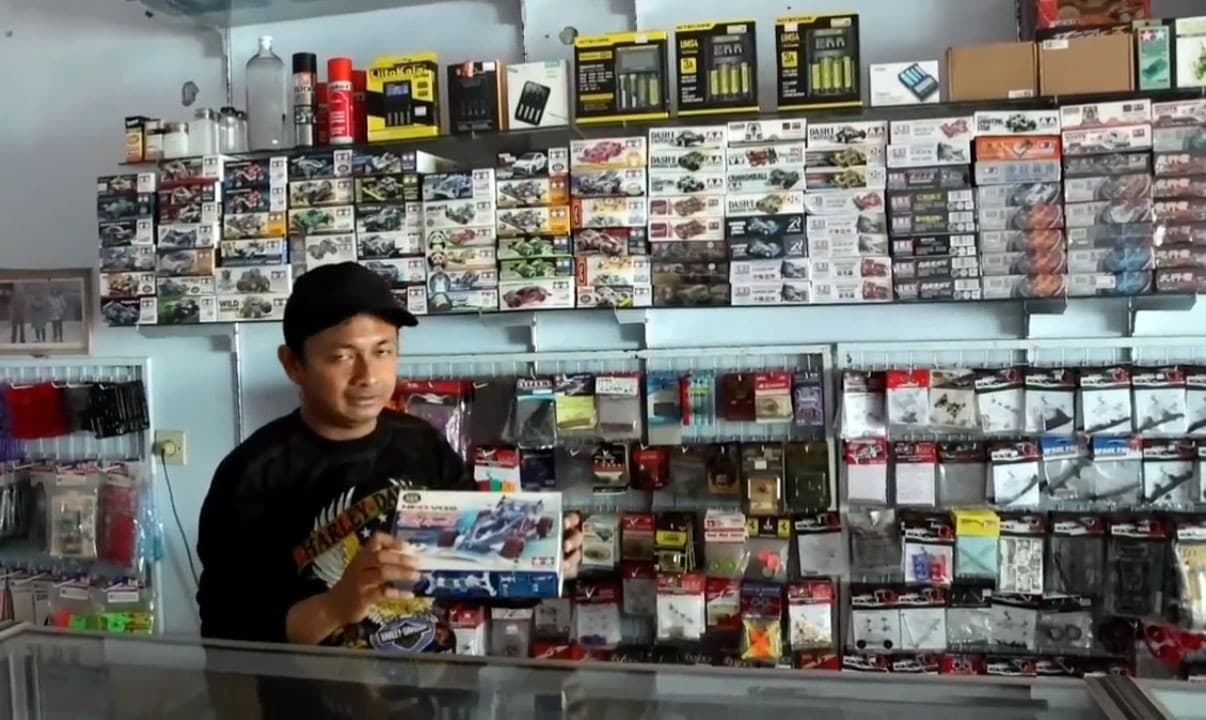 Toko Tamiya Tetap Eksis di Tengah Membanjirnya Mainan Modern