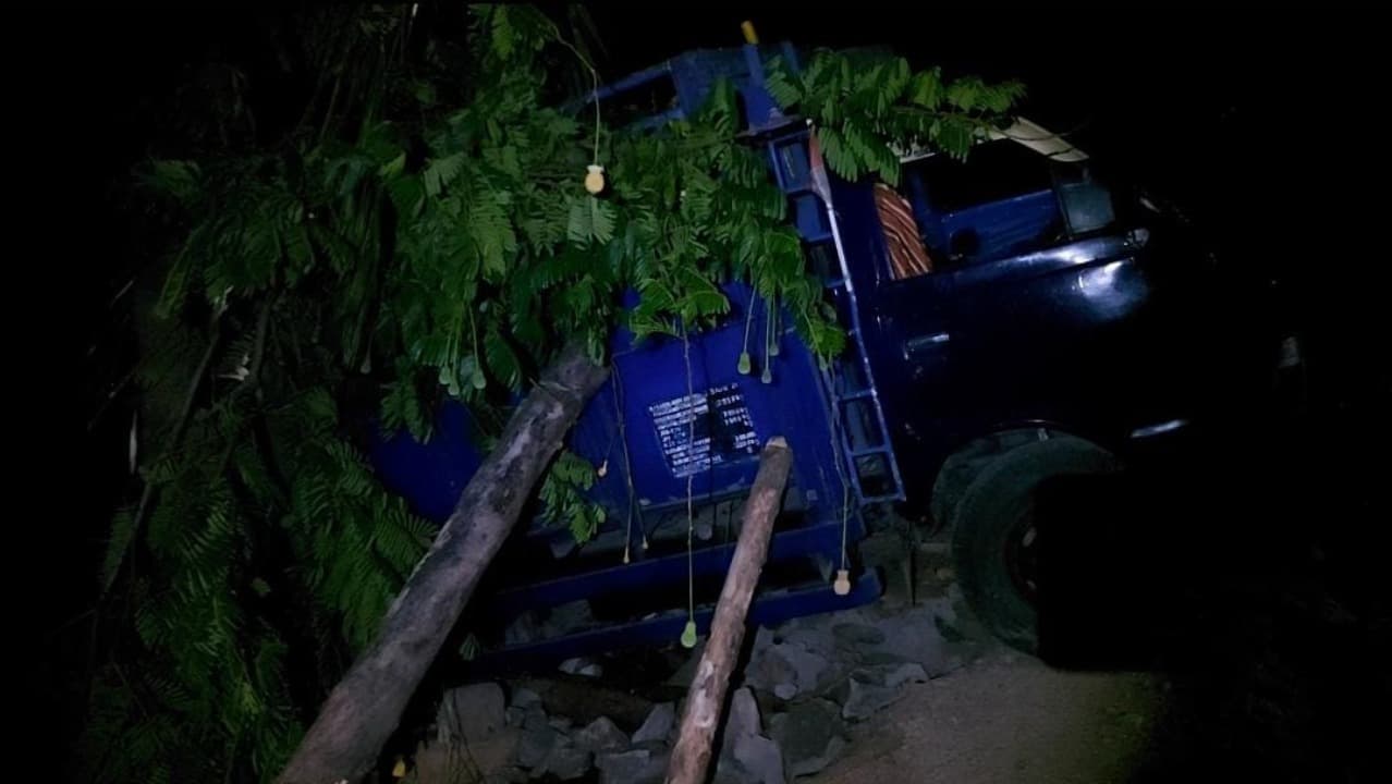 Truk Rombongan Bersholawat Tak Kuat Menanjak, 1 Orang Tewas
