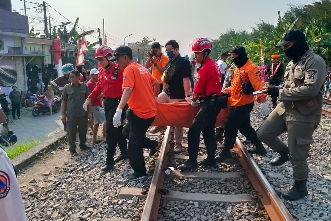 Hendak Berangkat Sekolah, Siswa SD Tewas Tertabrak Kereta Api