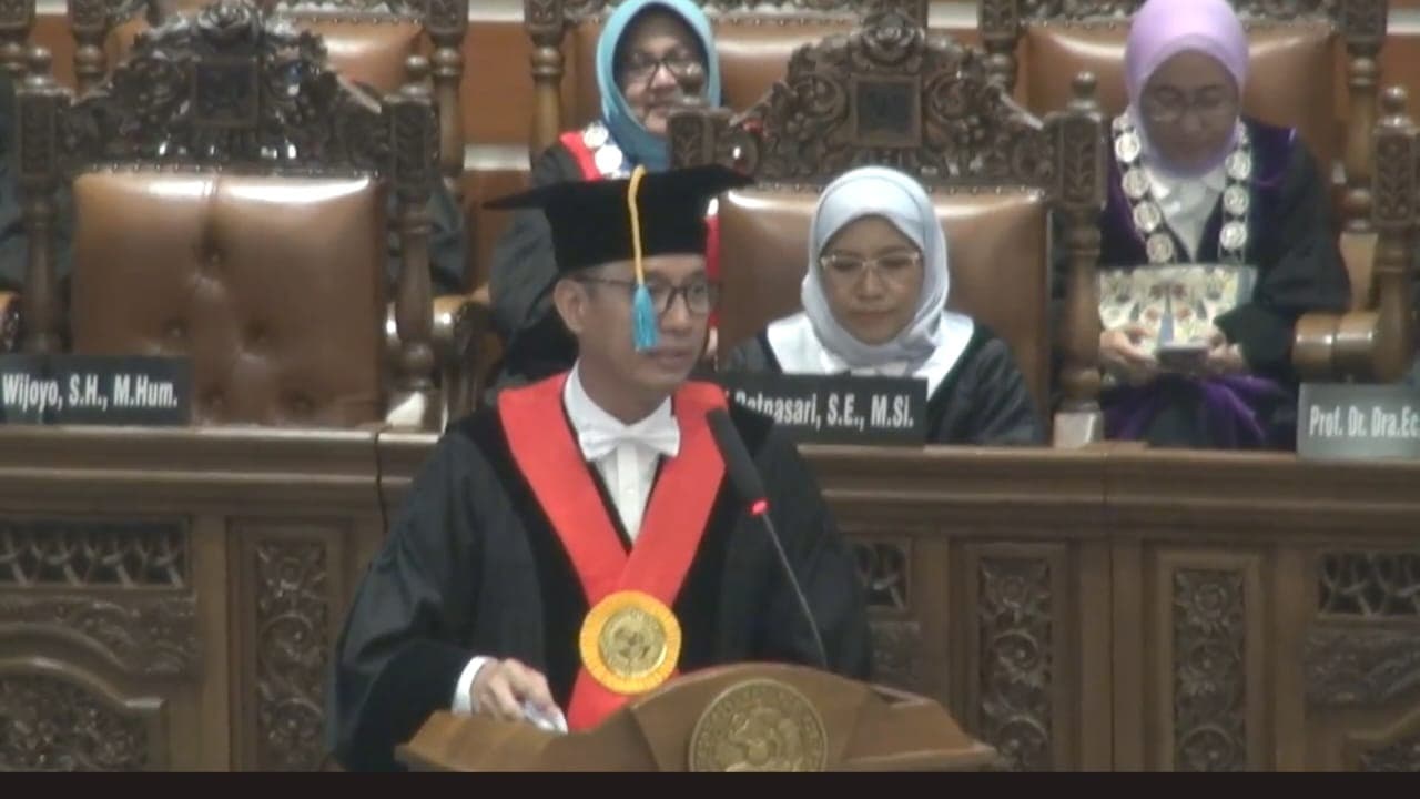 Prof Dr Suparto Wijoyo Dikukuhkan Menjadi Guru Besar Unair