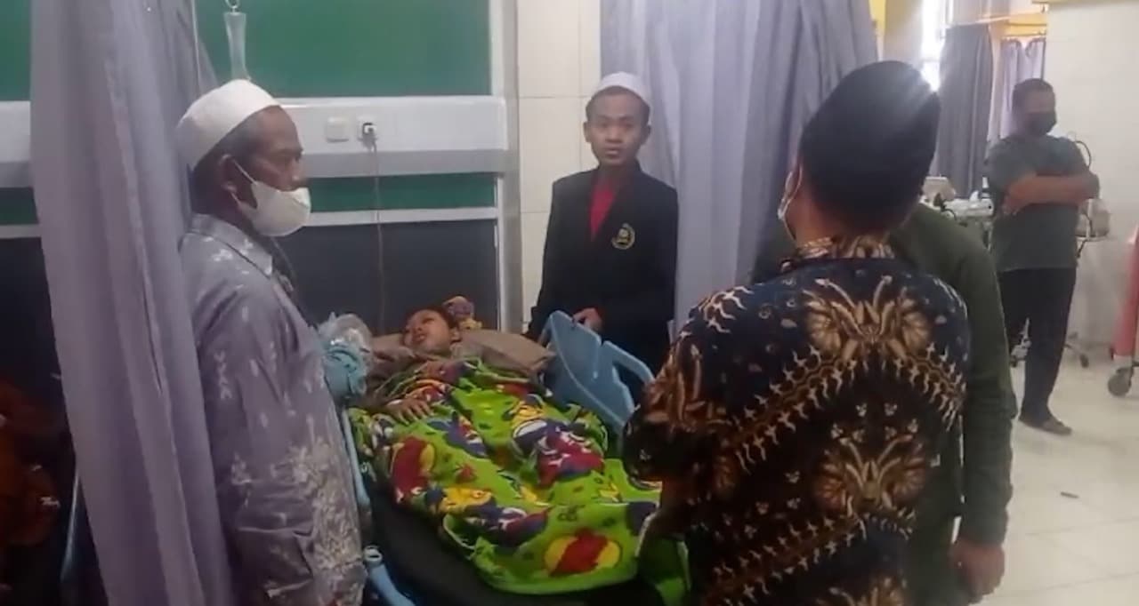 Puluhan Santri Ponpes Darul Fiqqih Lamongan Keracunan Makanan