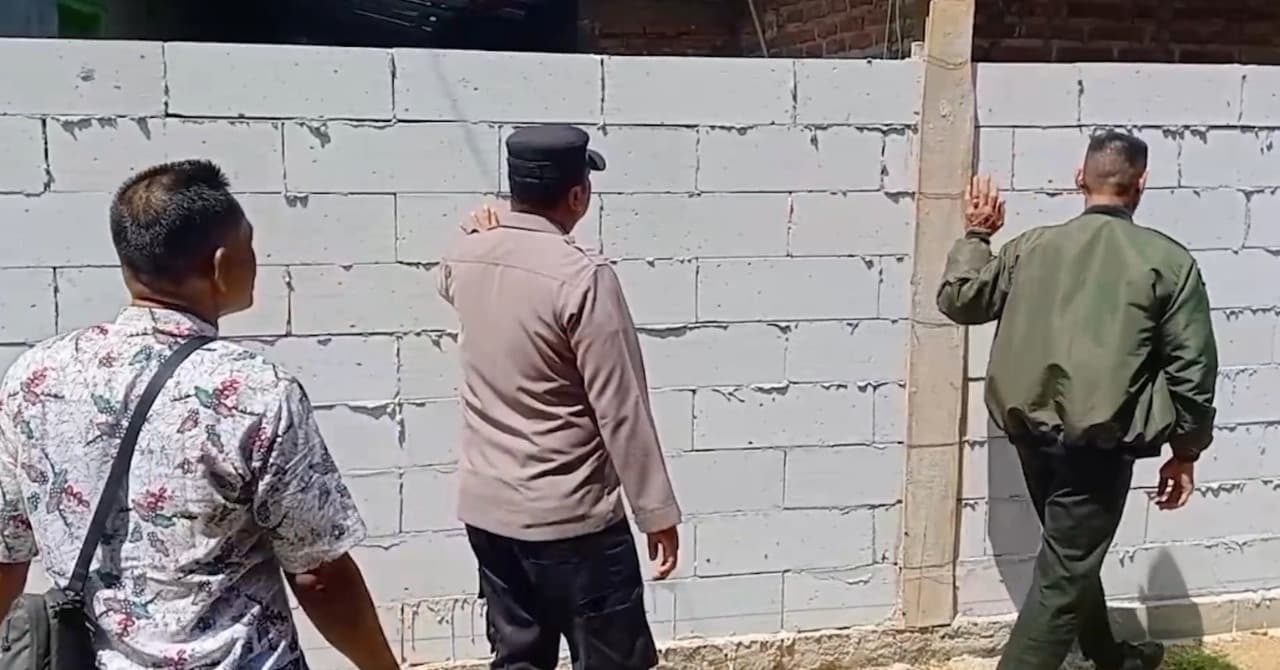Berselisih Paham, Akses Jalan Masuk Rumah Sunarto Ditutup Tembok