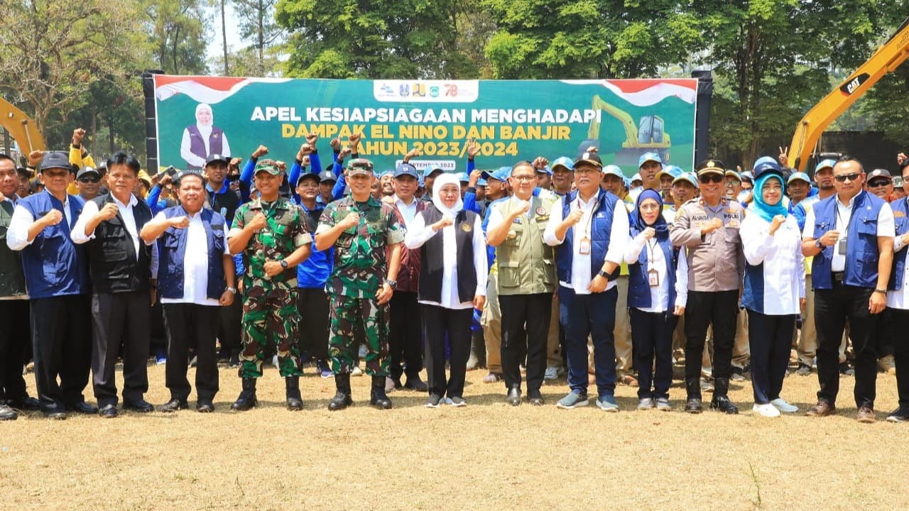 Gubernur Khofifah Pimpin Apel Kesiapsiagaan Hadapi El Nino dan Banjir