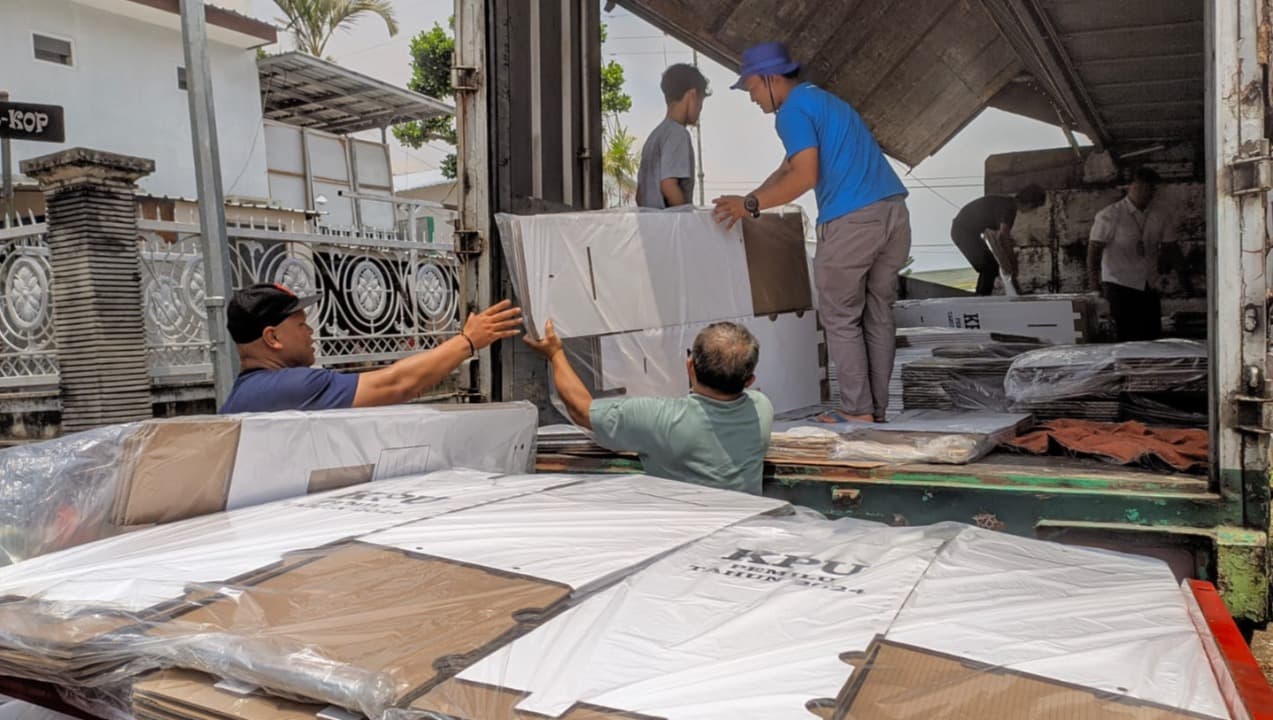 3.061 Logistik Kotak Suara Tiba di KPU Kota Batu