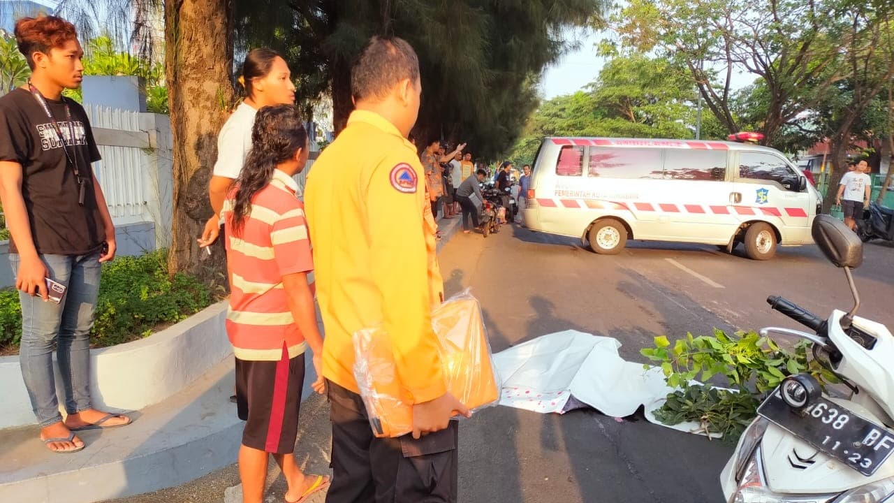 Mobil Dikemudikan Remaja 16 Tahun Tabrak Pemotor, Satu Orang Tewas