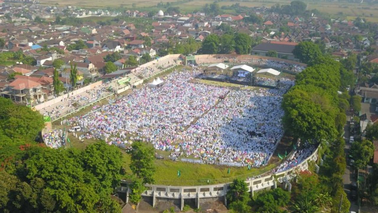 Ratusan Ribu Jamaah Ikuti Istighotsah Kubro Bersama PCNU Bangil