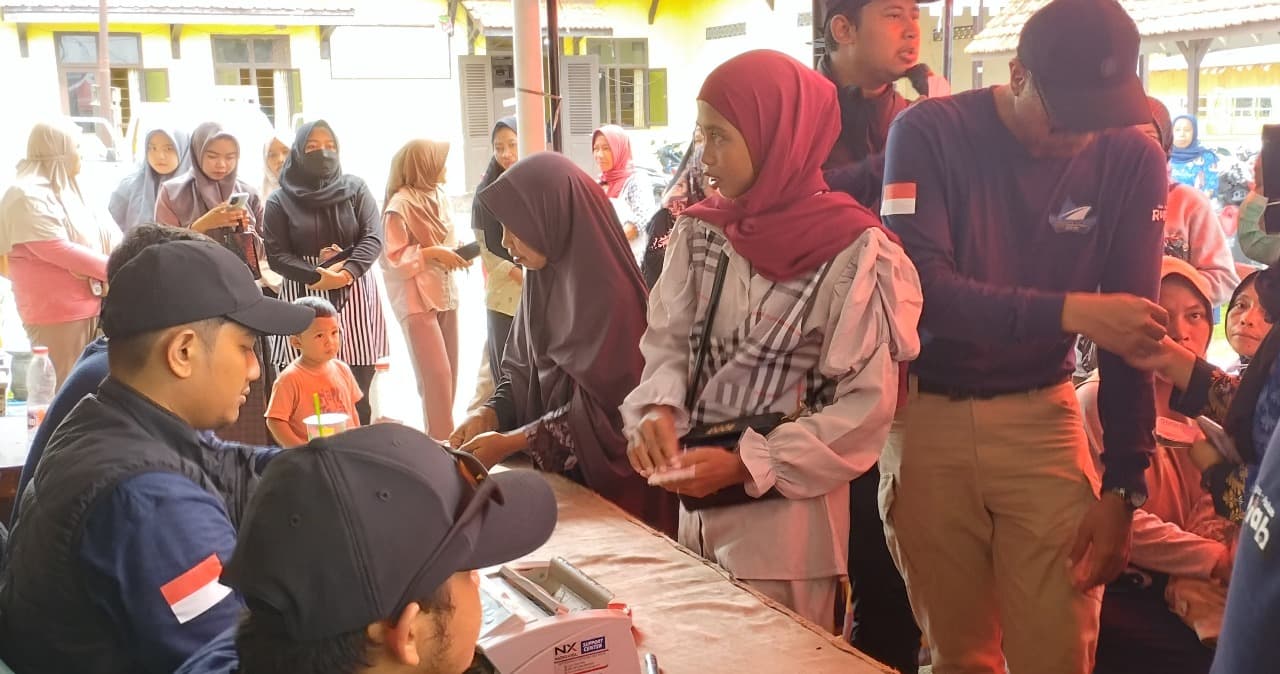 Masyarakat Pulau Bawean Antusias Lakukan Penukaran uang