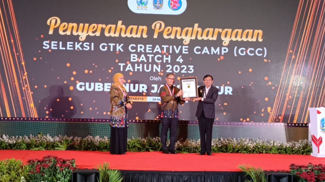 Dinas Pendidikan Jatim Raih 2 Penghargaan MURI di Guru Creative Camp Batch 4