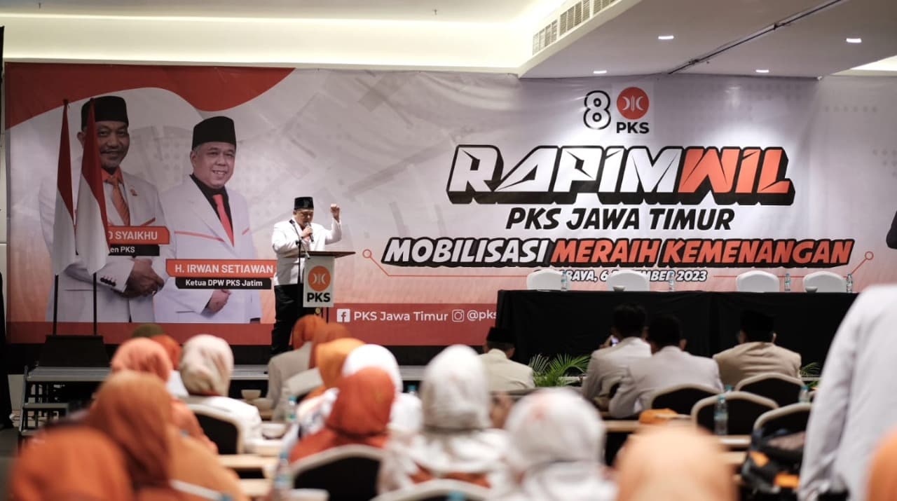 Ratusan Caleg PKS Jatim Teken Pakta Integritas, Kang Irwan: Ini Komitmen Kami pada Rakyat