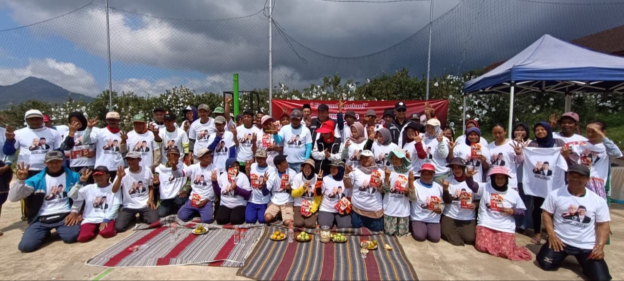 Bertemu Petani di Pujon, TPN Ganjar-Mahfud Pastikan Pupuk Subsidi Terbagi Baik