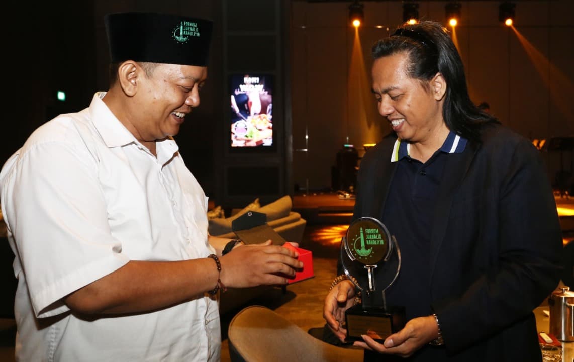 Inisiasi Gerakan Filantropi di Jatim, Gus Lilur Raih Penghargaan FJN Awards 2023