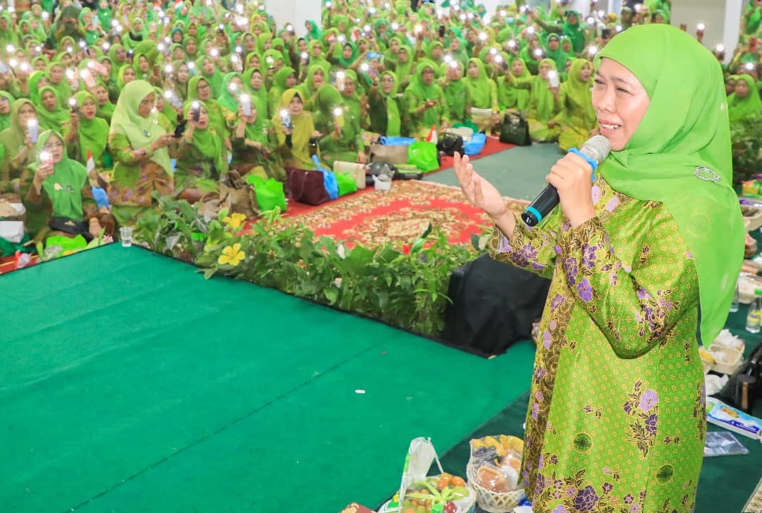 Lantik PW dan 6 PC Muslimat NU di Sulawesi Selatan, Khofifah Ajak Bangun Empat Ukhuwah