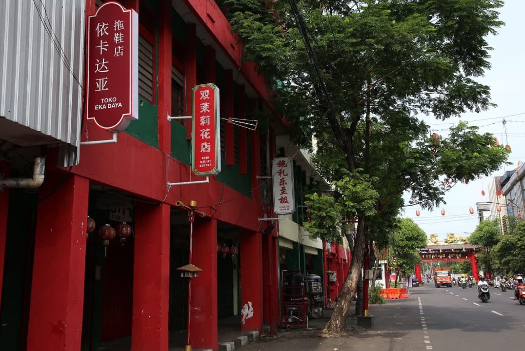 Perkuat Nuansa Chinatown di Kya-Kya Kembang Jepun, Pemkot Surabaya Pasang Papan Bahasa Mandarin