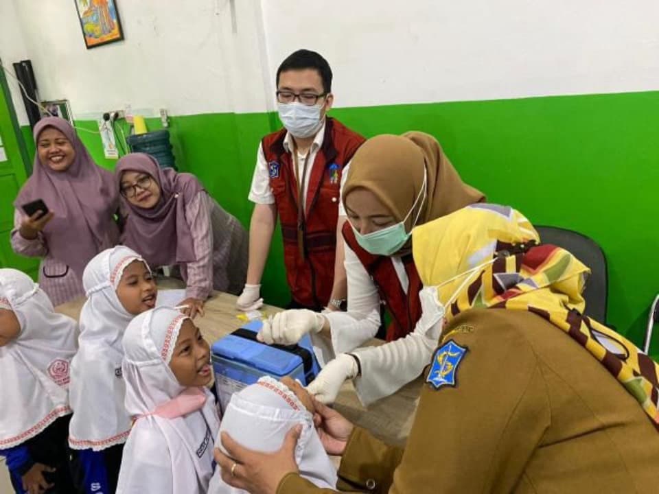 119 Mahasiswa Unusa Sukseskan Imunisasi SUB PIN Polio Bersama Dinkes Surabaya