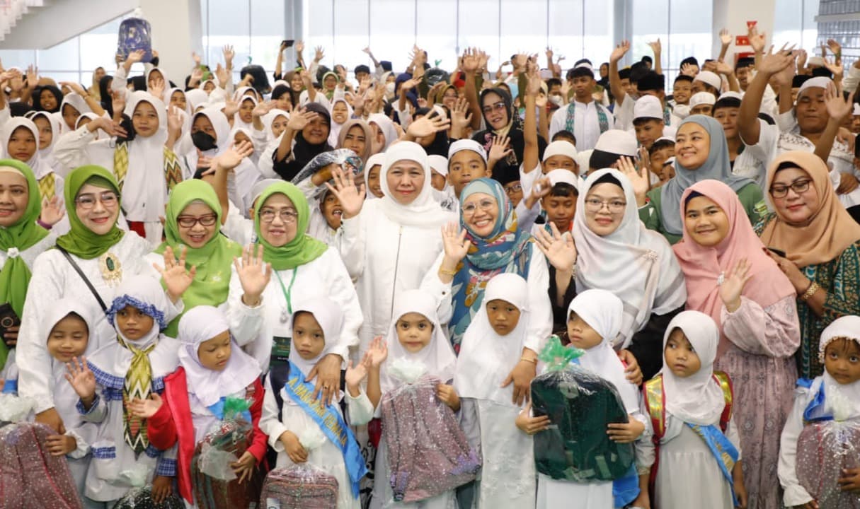 Awali Harlah ke-101 NU dan ke-78 Muslimat NU, Khofifah Beri Santunan 500 Anak Yatim