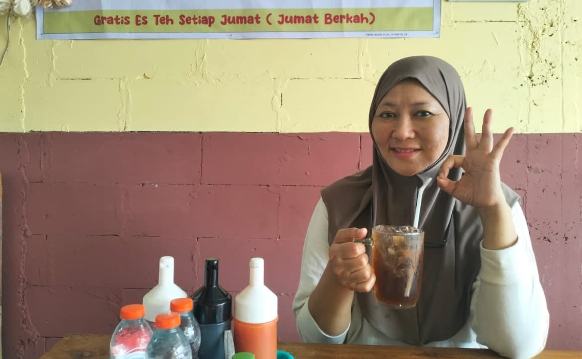 Kedai Bakso di Surabaya Ini Gratiskan Es Teh Setiap Jumat