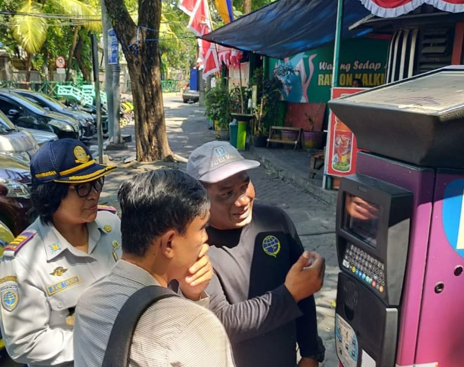 Parkir Serentak Non Tunai di Surabaya Dilakukan 1 Februari