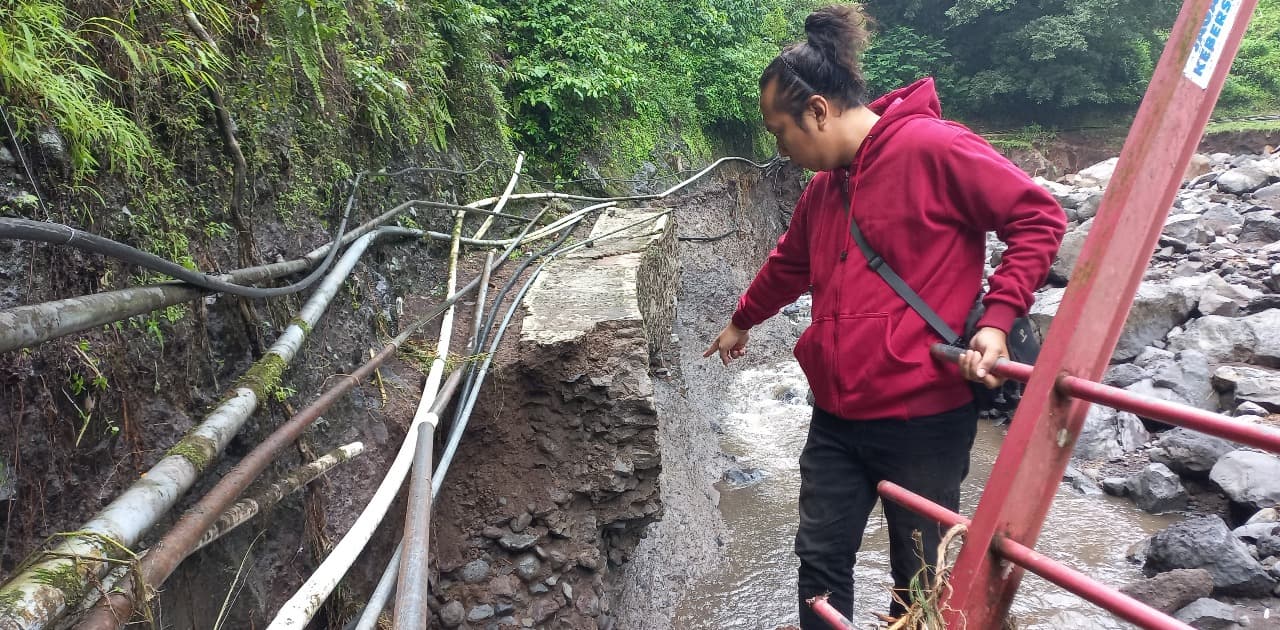 Banjir Bandang Air Terjun Madakaripura Sebabkan Krisis Air Bersih