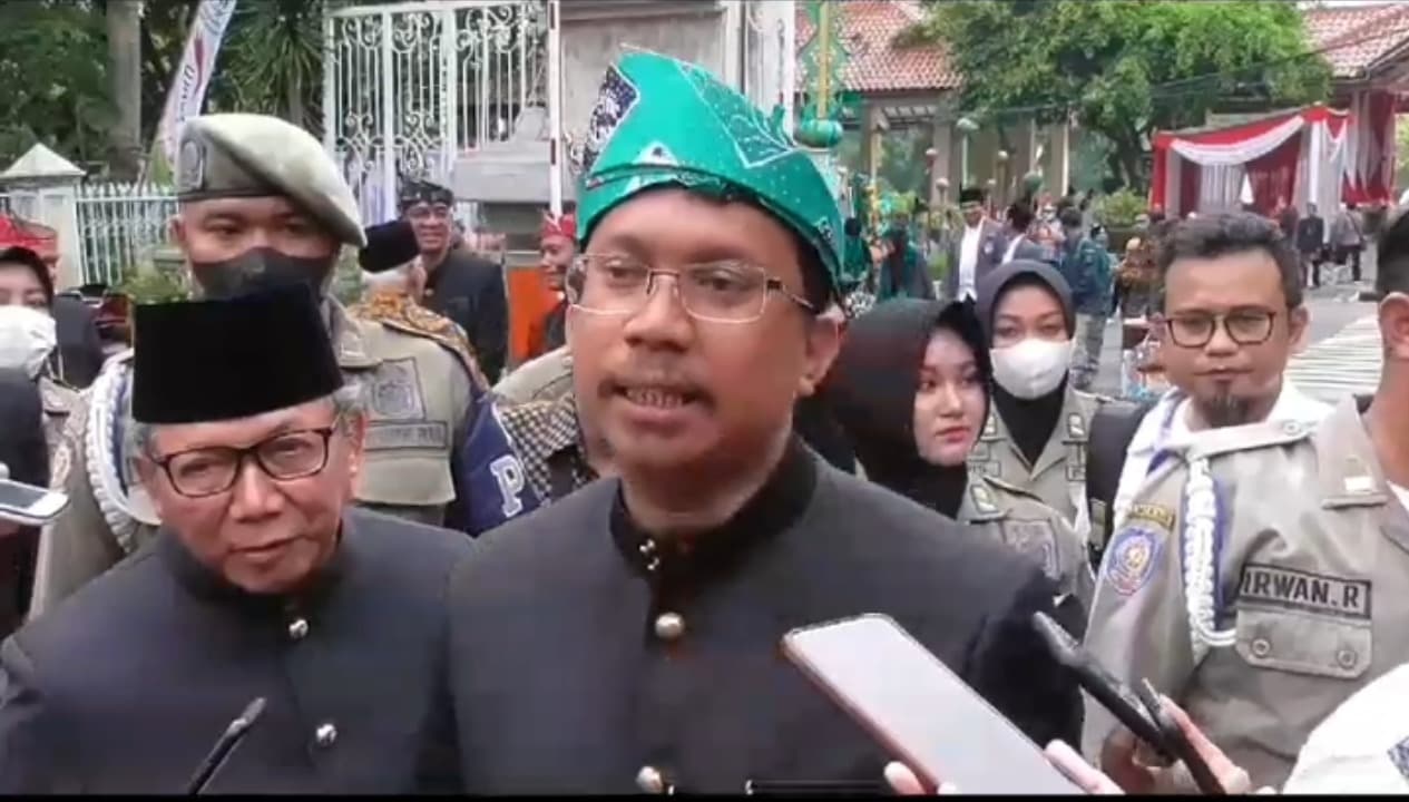 Muncul ke Publik, Bupati Sidoarjo Siap Ikuti Proses Hukum yang Berjalan di KPK