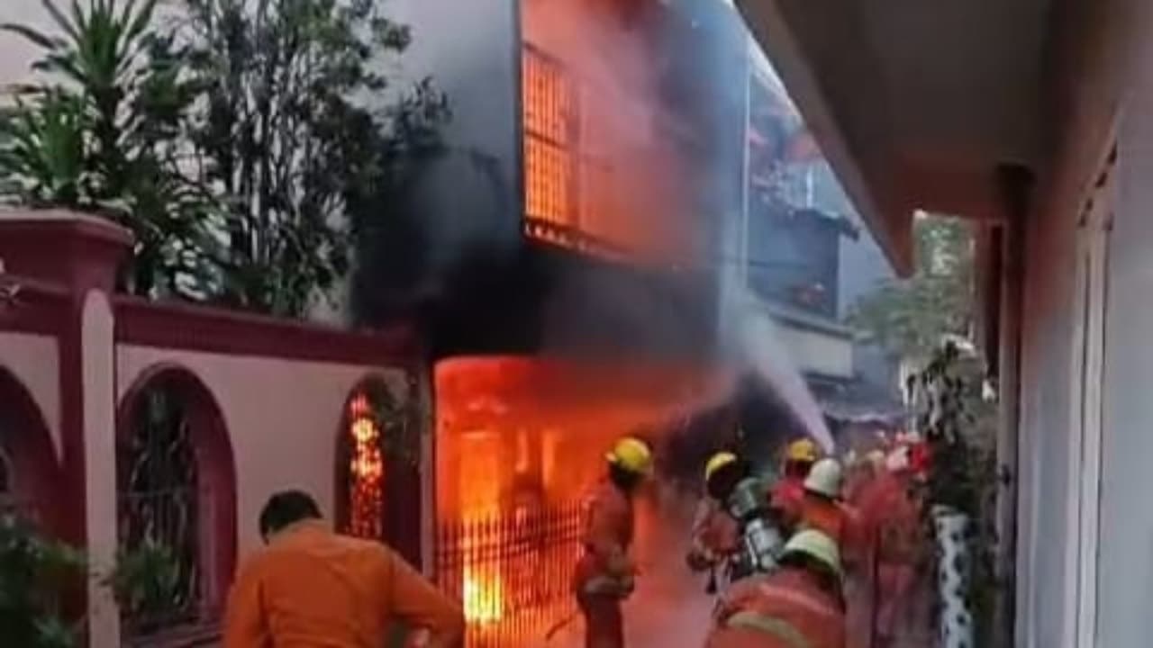 Diduga Korsleting Listrik, Rumah Singgah di Margodadi Terbakar