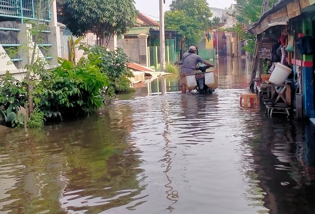 Banjir Belum Surut, Bupati Sidoarjo Perintahkan Lakukan Penyedotan