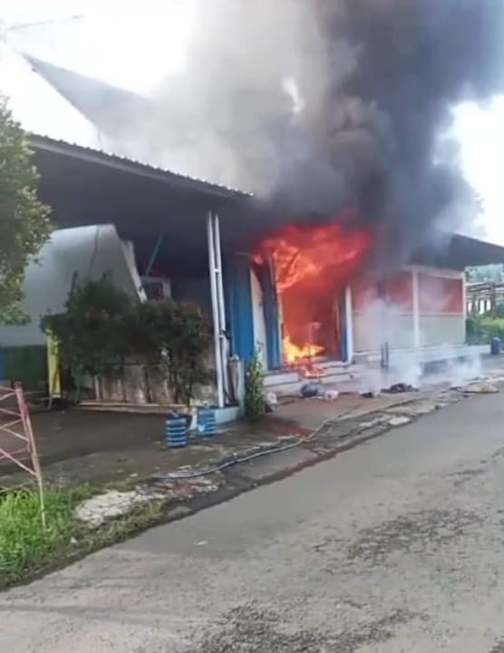 Pom Mini di Malang Terbakar, Satu Orang Alami Luka Bakar