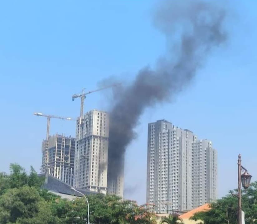 Apartemen Bella Tower Pakuwon City Surabaya Terbakar