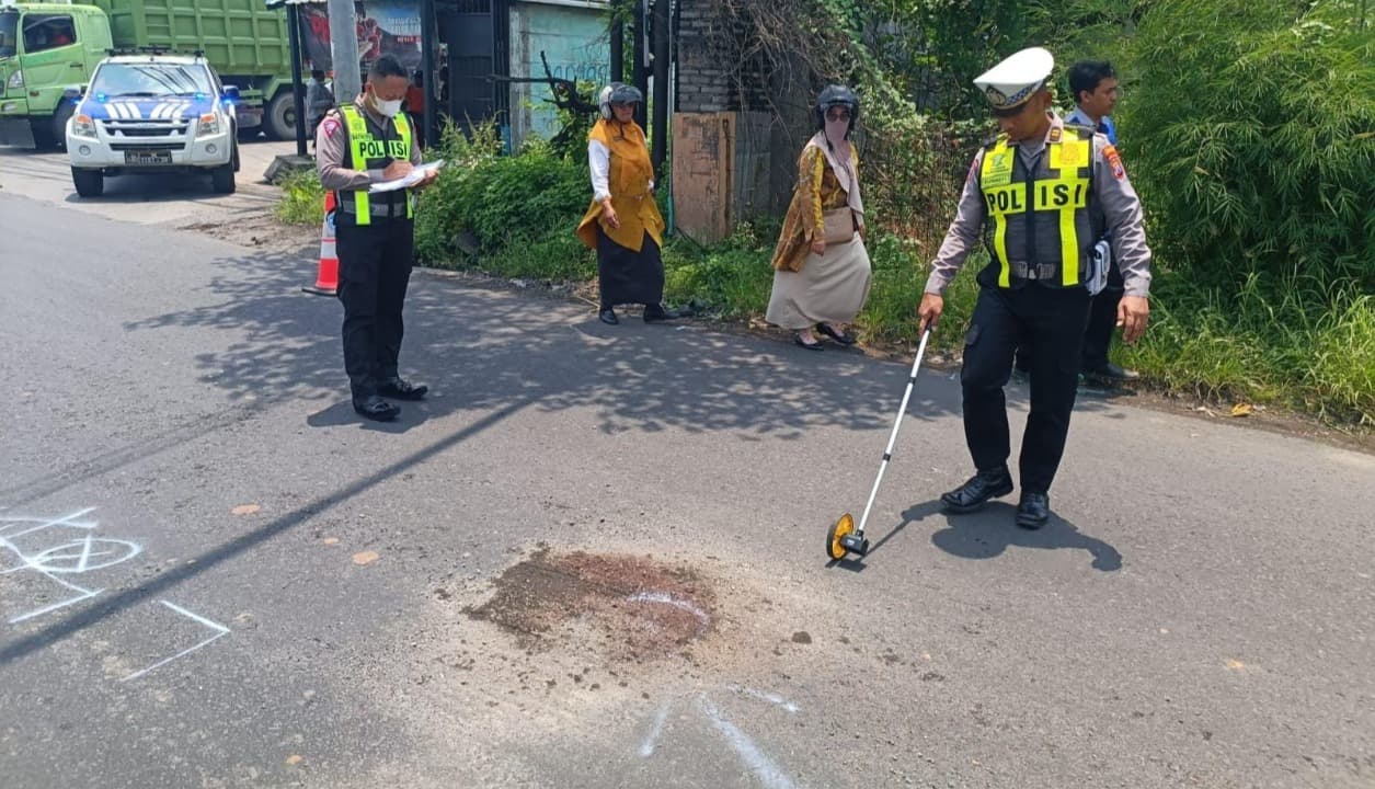 Terjatuh dari Motor, Pelajar SMA Tewas Terlindas Truk di Pasuruan