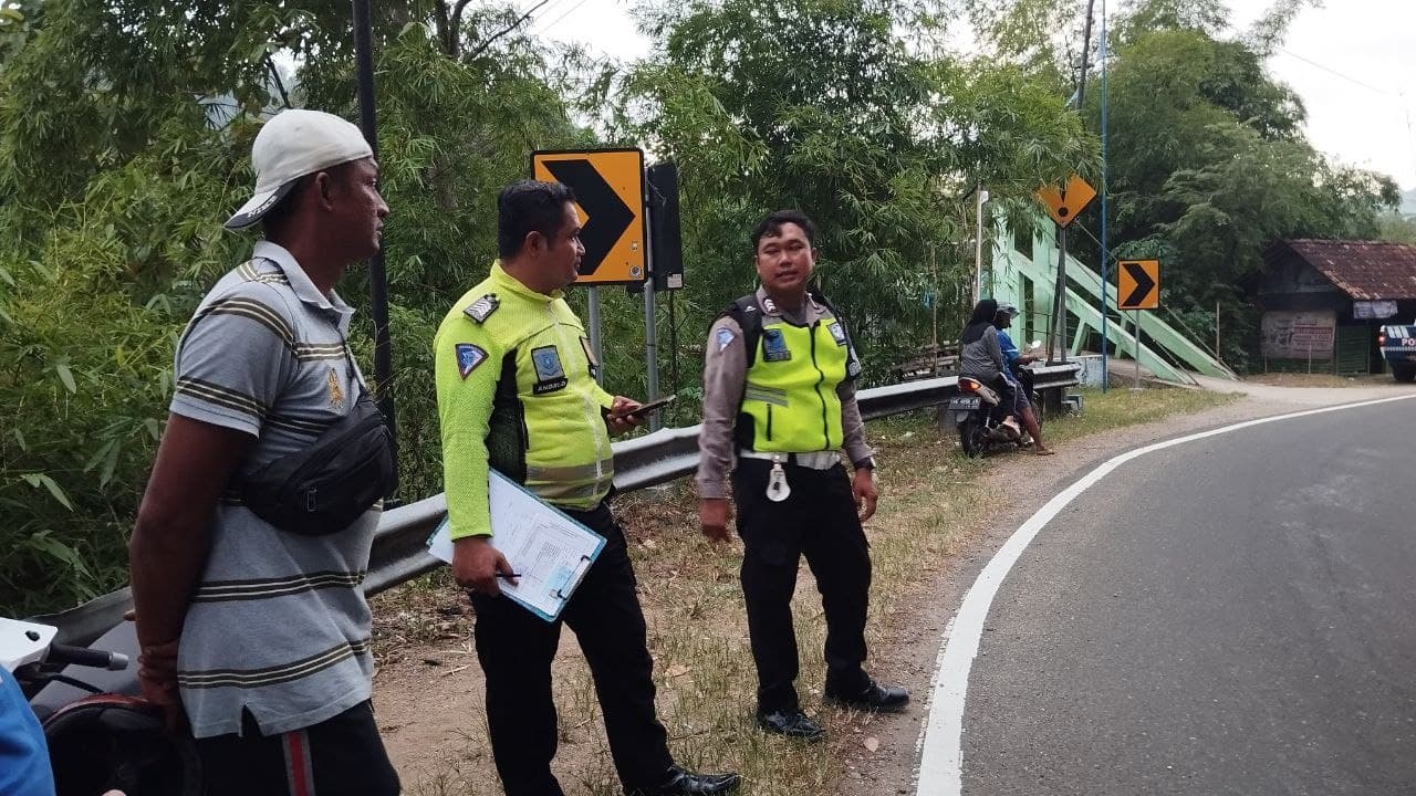 Tergeletak di Tengah Jalan, Anggota Polres Pacitan Diduga Korban Tabrak Lari