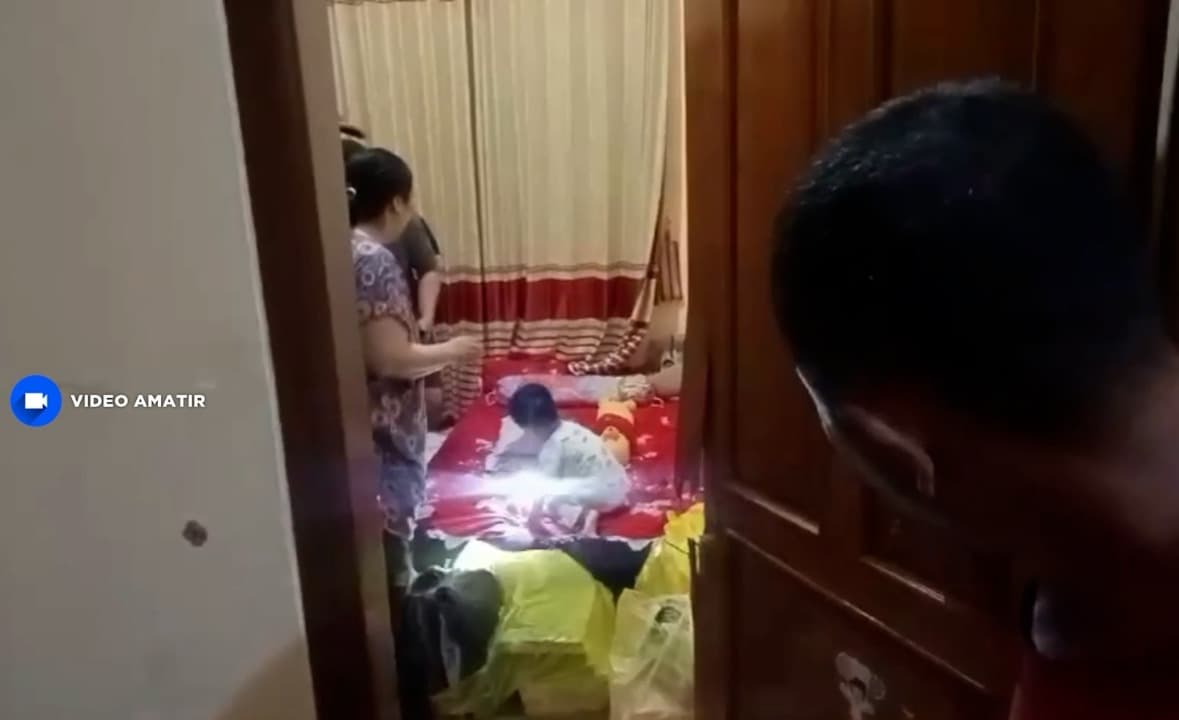 Main Petak Umpet, Balita di Tuban Terkunci Dalam Kamar