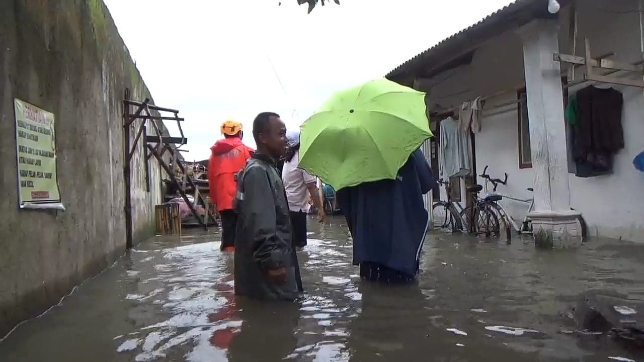 Hujan Deras di Kaliwates Jember, Rendam Rumah Warga