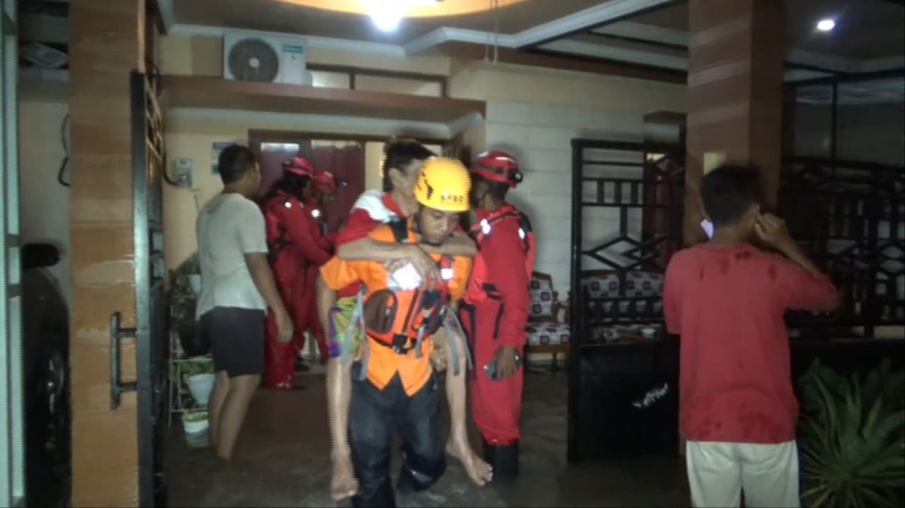 Tanggul Sungai Jebol, Puluhan Rumah di Maospati Magetan Terendam Banjir