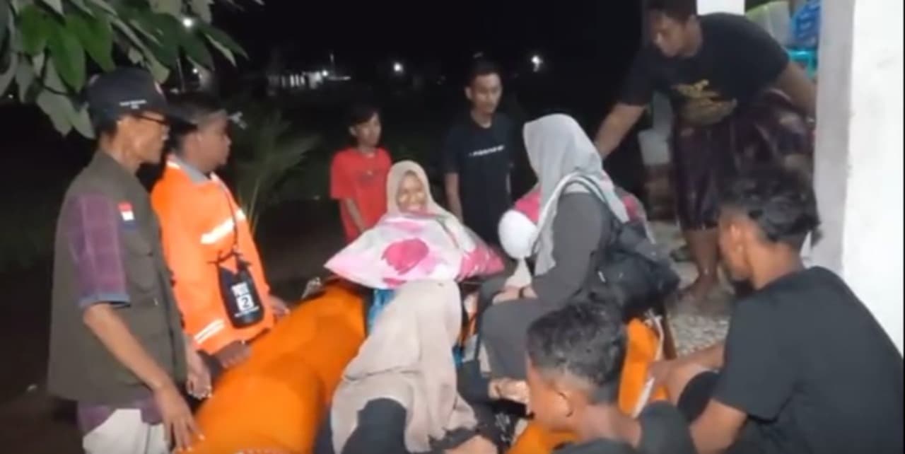 Sungai Jerohan Meluap, Puluhan Rumah Warga di Madiun Terendam Banjir