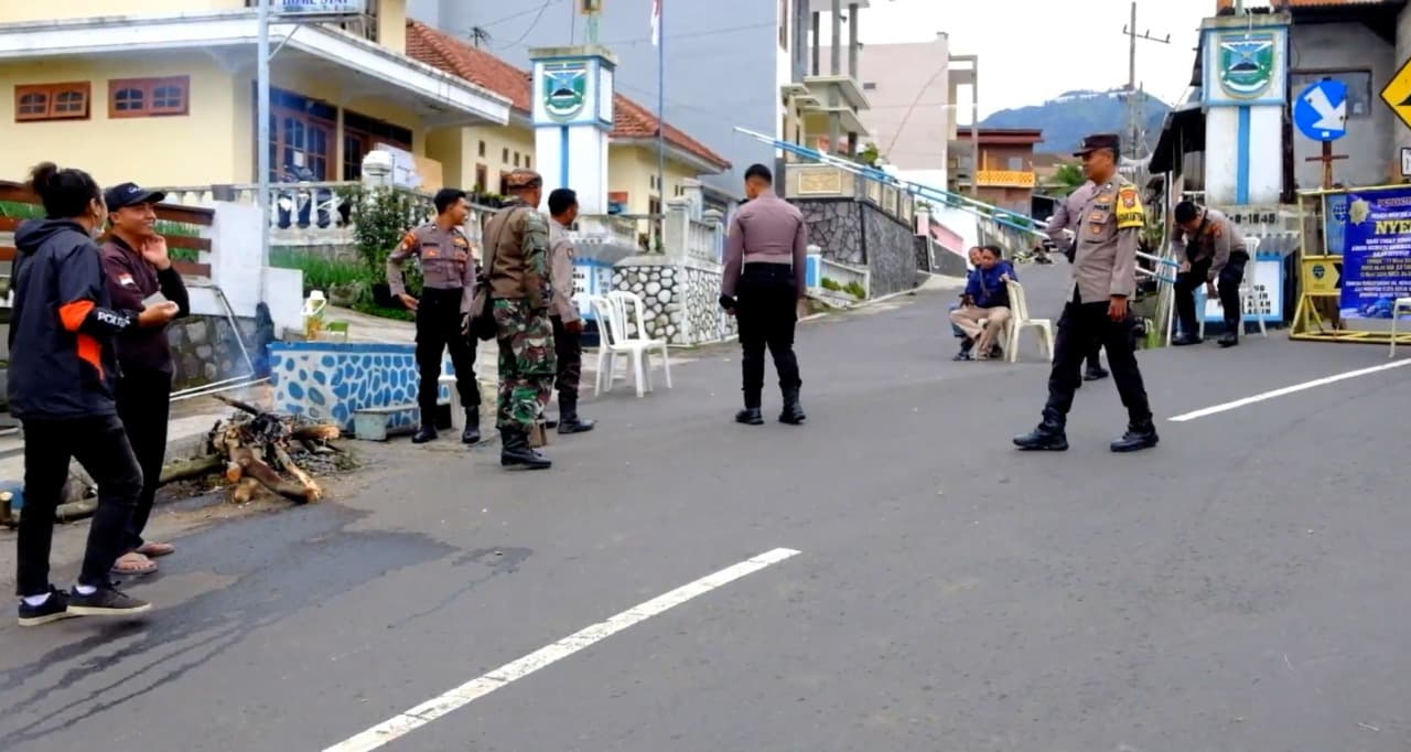 Warga Tengger Rayakan Nyepi, Akses ke Bromo Ditutup Total