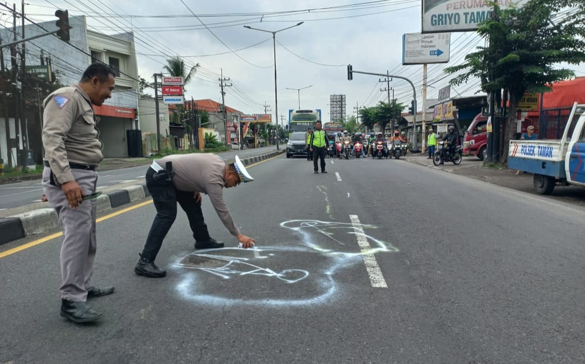 Mahasiswi Trunojoyo Madura Tewas Terlindas Trailer di Raya Gilang