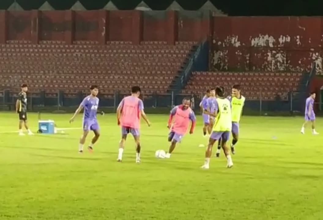 Persik Adaptasi Kick-off Pertandingan Malam Hari