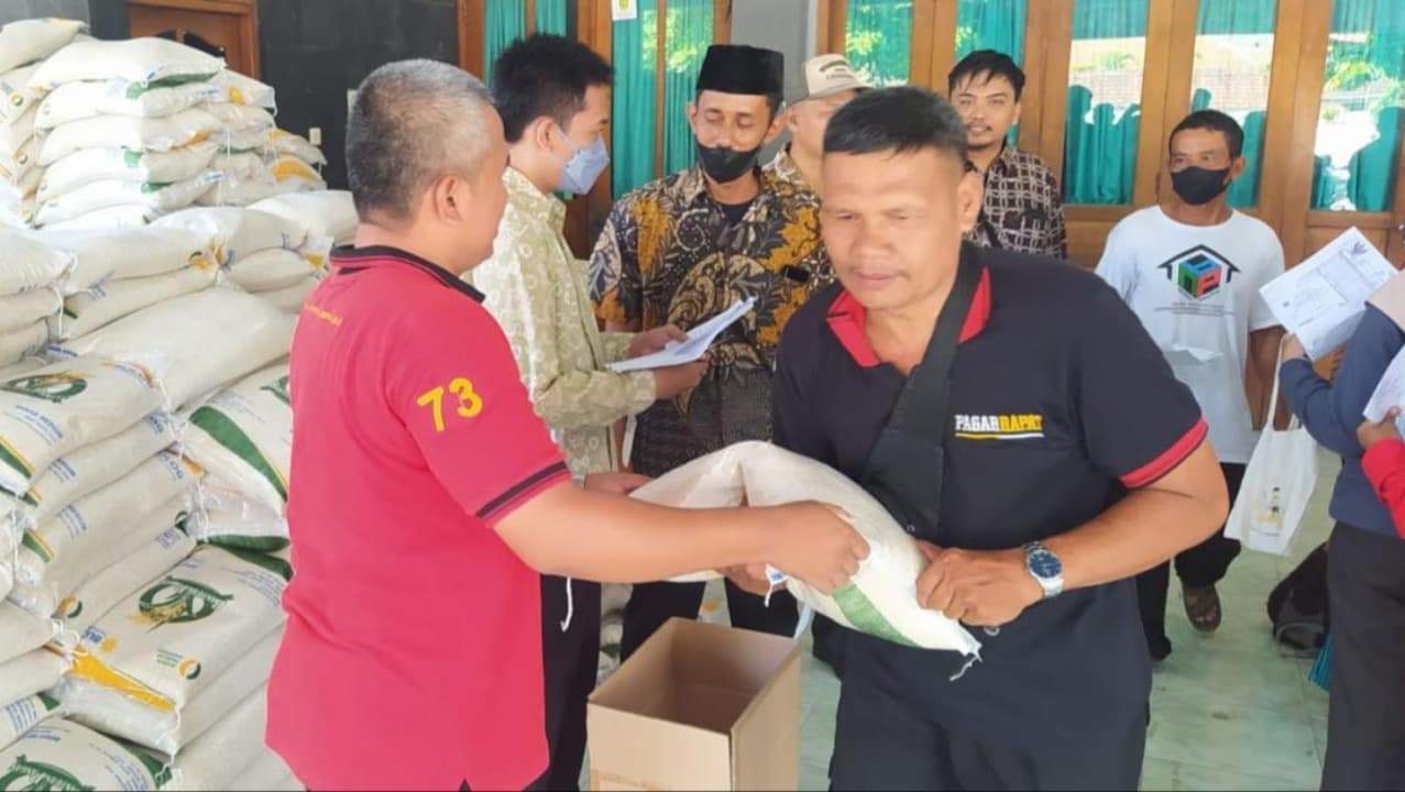 Berebut Beras Murah di Lumbung Padi