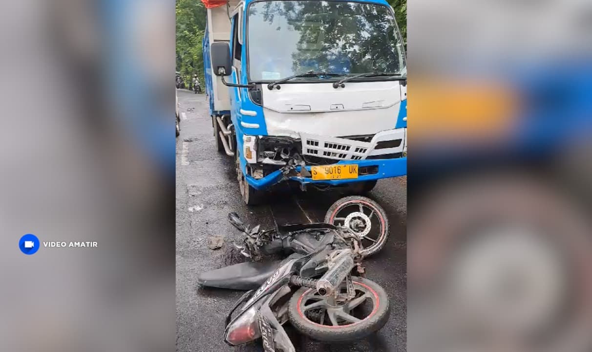 Adu Banteng Truk Vs Motor di Lamongan, Satu Orang Tewas