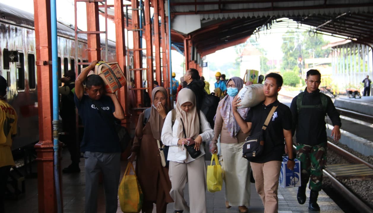 59.572 Pelanggan KA Tiba di Daop 7 Madiun