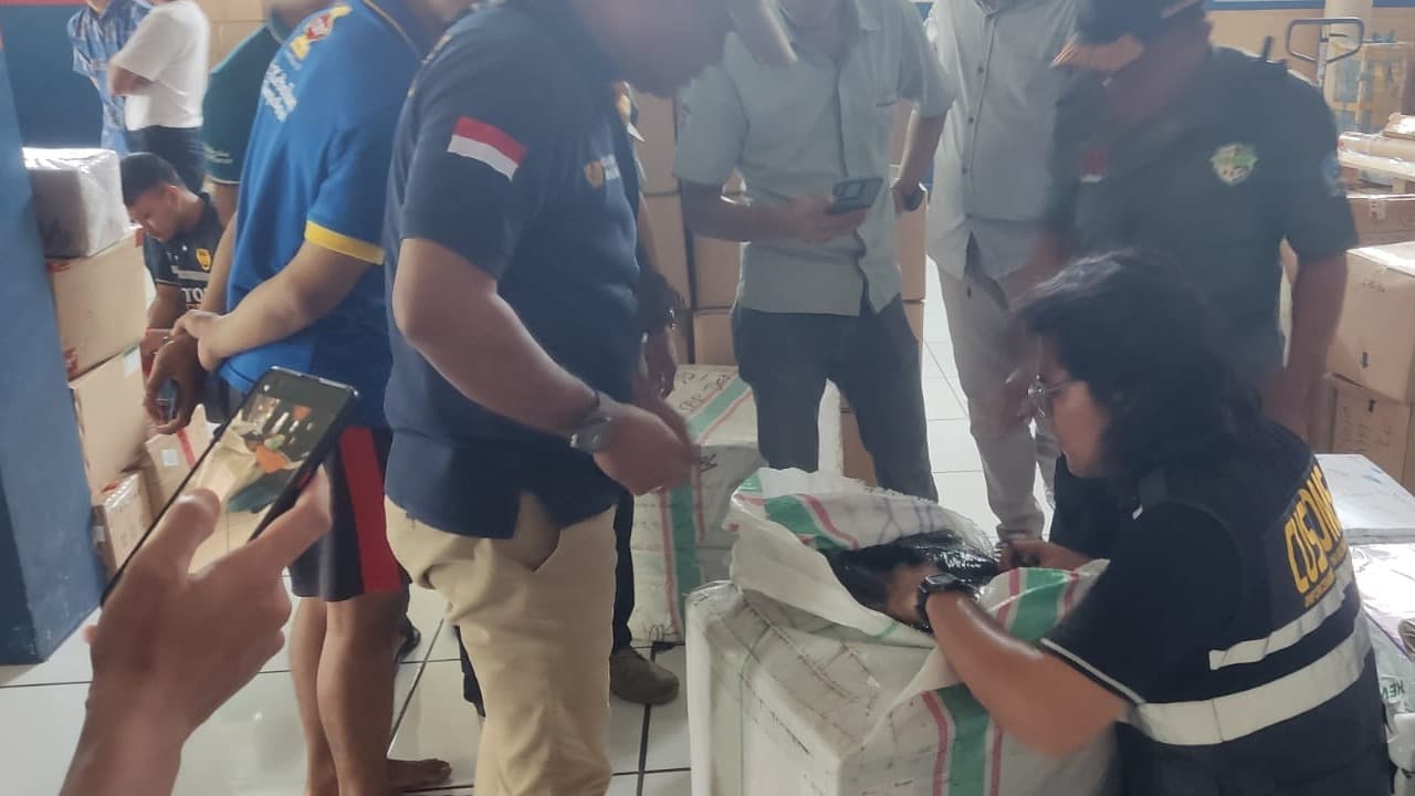 Gelar Operasi di Malang Raya, Satpol PP Jatim Amankan Ratusan Rokok Ilegal