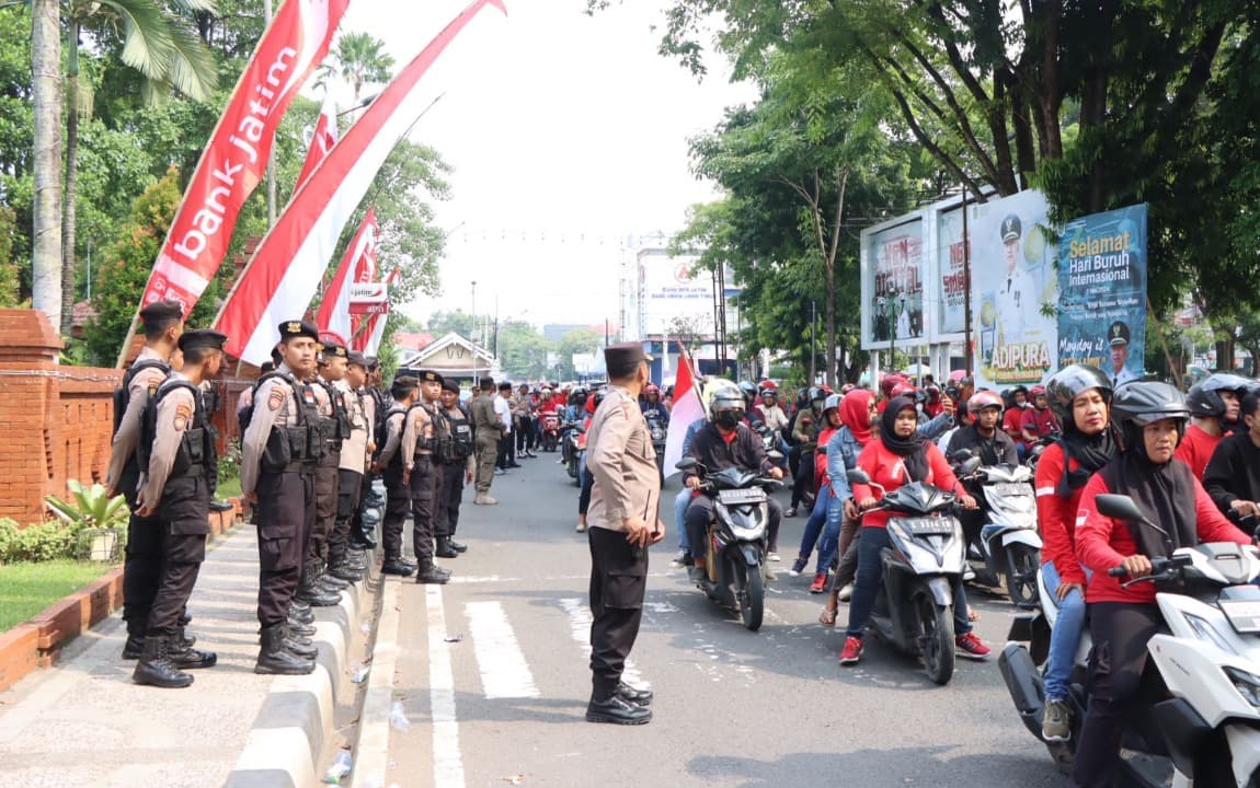 500 Personel Amankan Aksi Buruh di Makam Marsinah dan DPRD Nganjuk